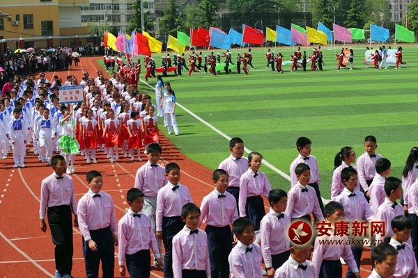 1427СW(xu)35\(yn)(dng)(hu)ڿhw(chng)e.JPG