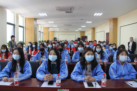 時代青年講奉獻  愛心熱血勇?lián)敗部德殬I(yè)技術學院學生參加血站開放日活動