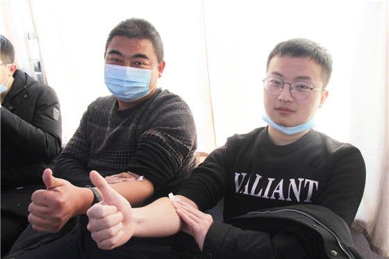 血液是生命的禮物——中國聯(lián)通安康市分公司、安康大數(shù)據(jù)運(yùn)營有限公司聯(lián)合開展冬季應(yīng)急獻(xiàn)血活動