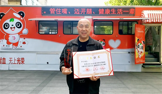 安康李軍，18年獻(xiàn)出“10”個自己……