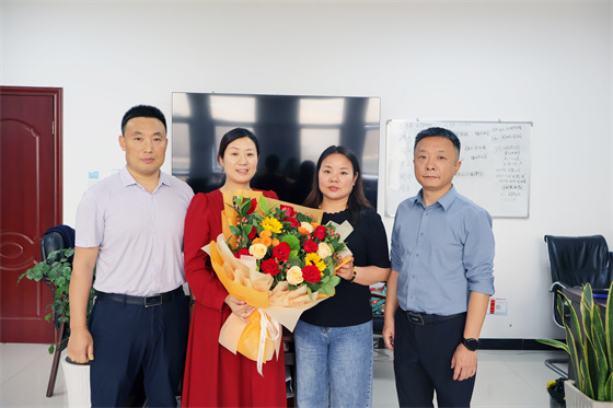 安康市中心血站開展“5·12”國際護士節(jié)慰問活動